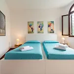 Tabacchi446 شقة *